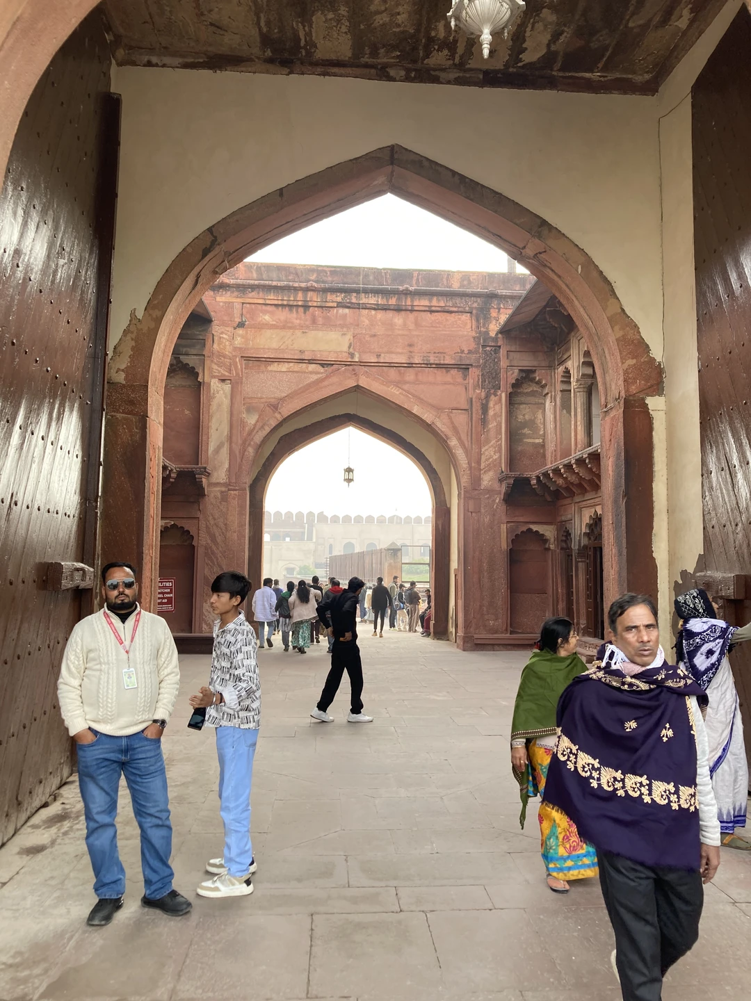 Благодарю за экскурсию Абхинава и его компанию экскурсоводов!! Это было супер, правда! Все во время и