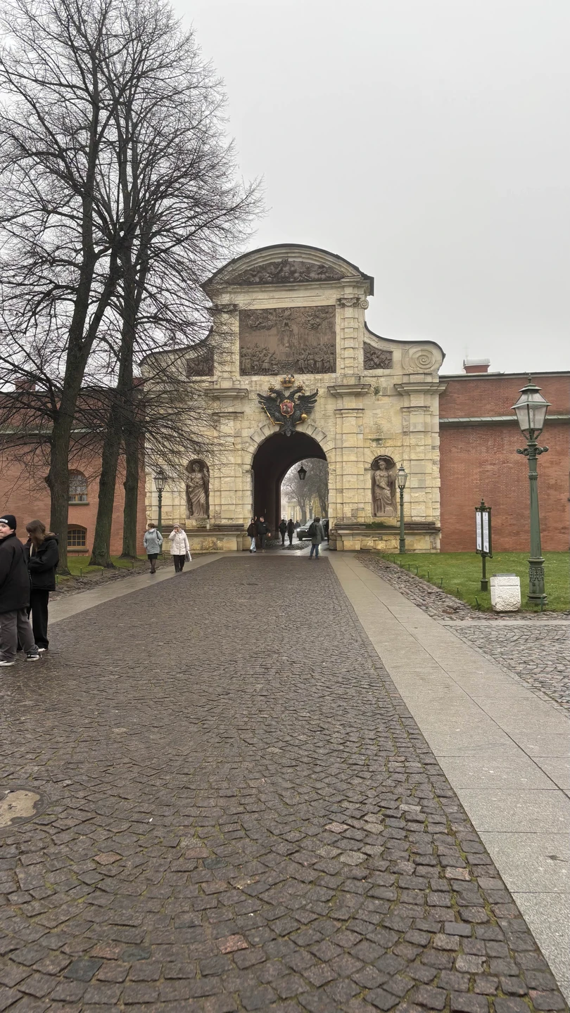 Замечательная обзорная экскурсия. Особенно понравилась прогулка по Петропавловской крепости