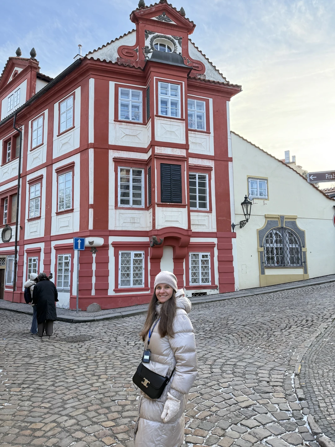 Очень интересная экскурсия. Сложный отрезок в горку проехали на автобусе, далее ходили пешком. Экскурсовод Максим прекрасно