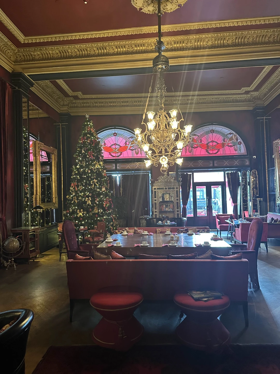 В Стамбуле и на Истикляль бывала много раз, но никогда не заглядывала на удаленные улочки и в пассаж