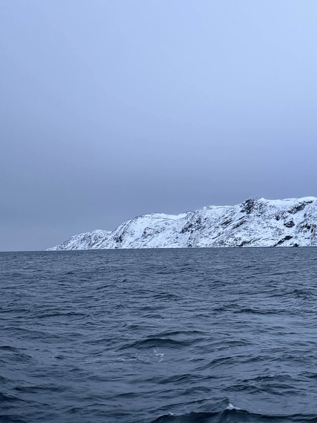 Нашим гидом был Виктор - интересный, эрудированный рассказчик, погруженный в историю Мурманской области. Организационных вопросов не