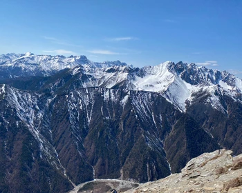 Посёлок Аршан у подножия Саян, водопады на реке Кынгырга, Хойморский дацан и купание в термах