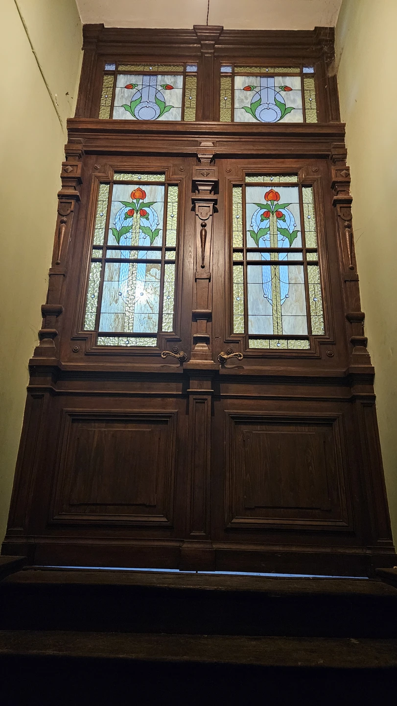 Хорошая экскурсия, душевная. Гид Максим - коренной житель Черняховска, имеет историческое образование, разбирается в архитектуре. Экскурсию