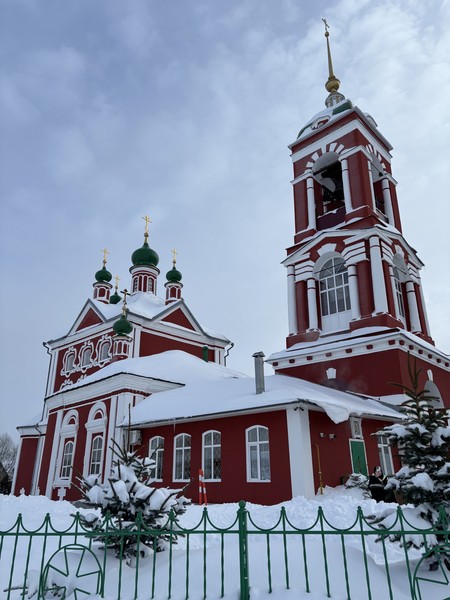 Это была потрясающая экскурсия! Владемир — не просто гид, а невероятно душевный человек, который умеет зажечь