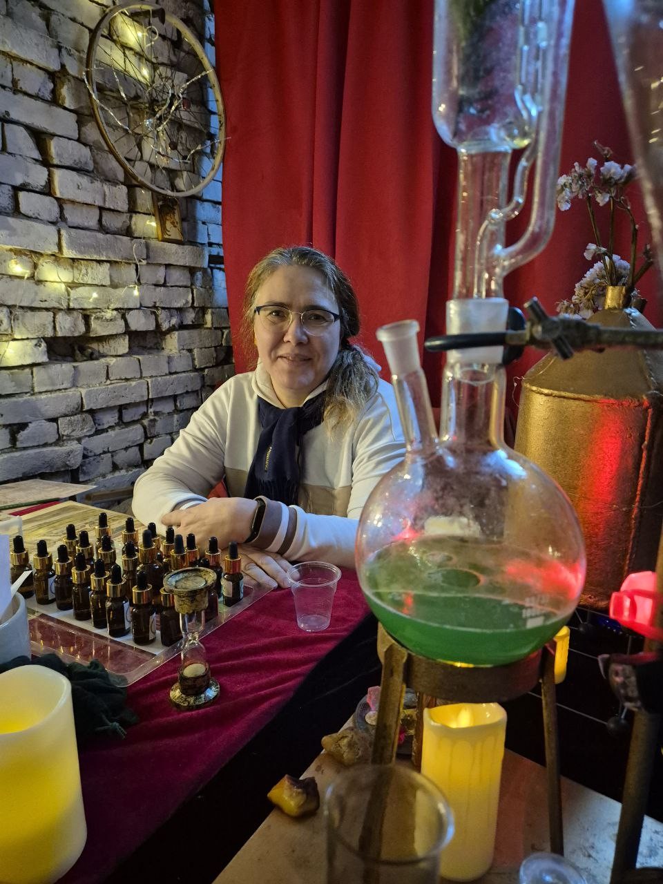 Спасибо огромнейшее Александру за ту обстановку волшебства, которую он творит. Чувствуешь себя в прекрасной доброй сказке