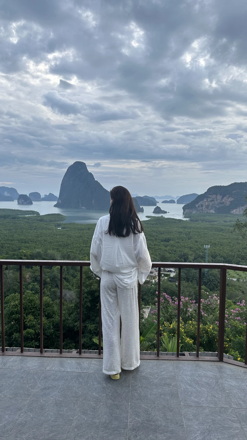 Спасибо Тимуру за незабываемую экскурсию на Самет Нангше. Мы ехали на мотоцикле, Тимур уверенный водитель, дорога