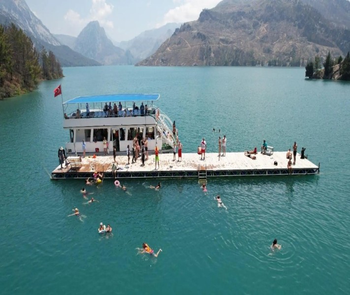 Зелёный каньон, прогулка на лодке и обед у озера