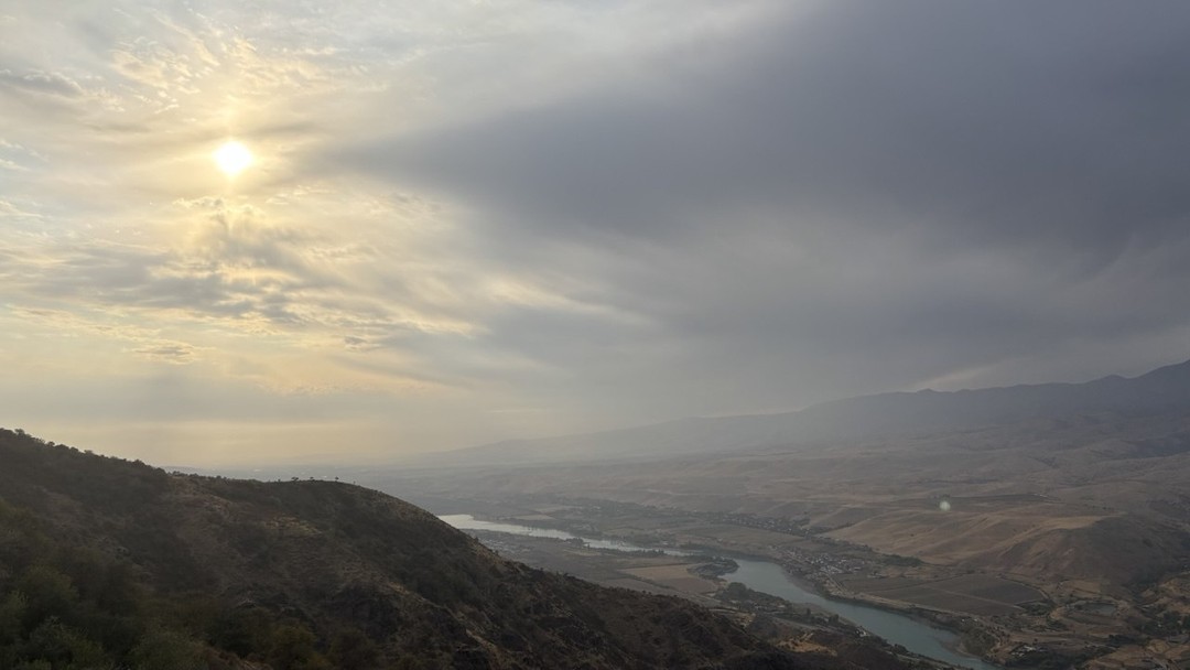 Были с мамой этой осенью на экскурсии "Вечерний Чимган", остались очень довольны, рекомендуем всем -- это