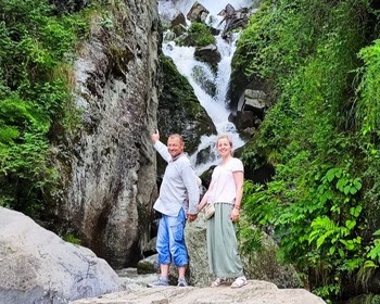 Прогулка к водопаду, переезд в Ришикеш