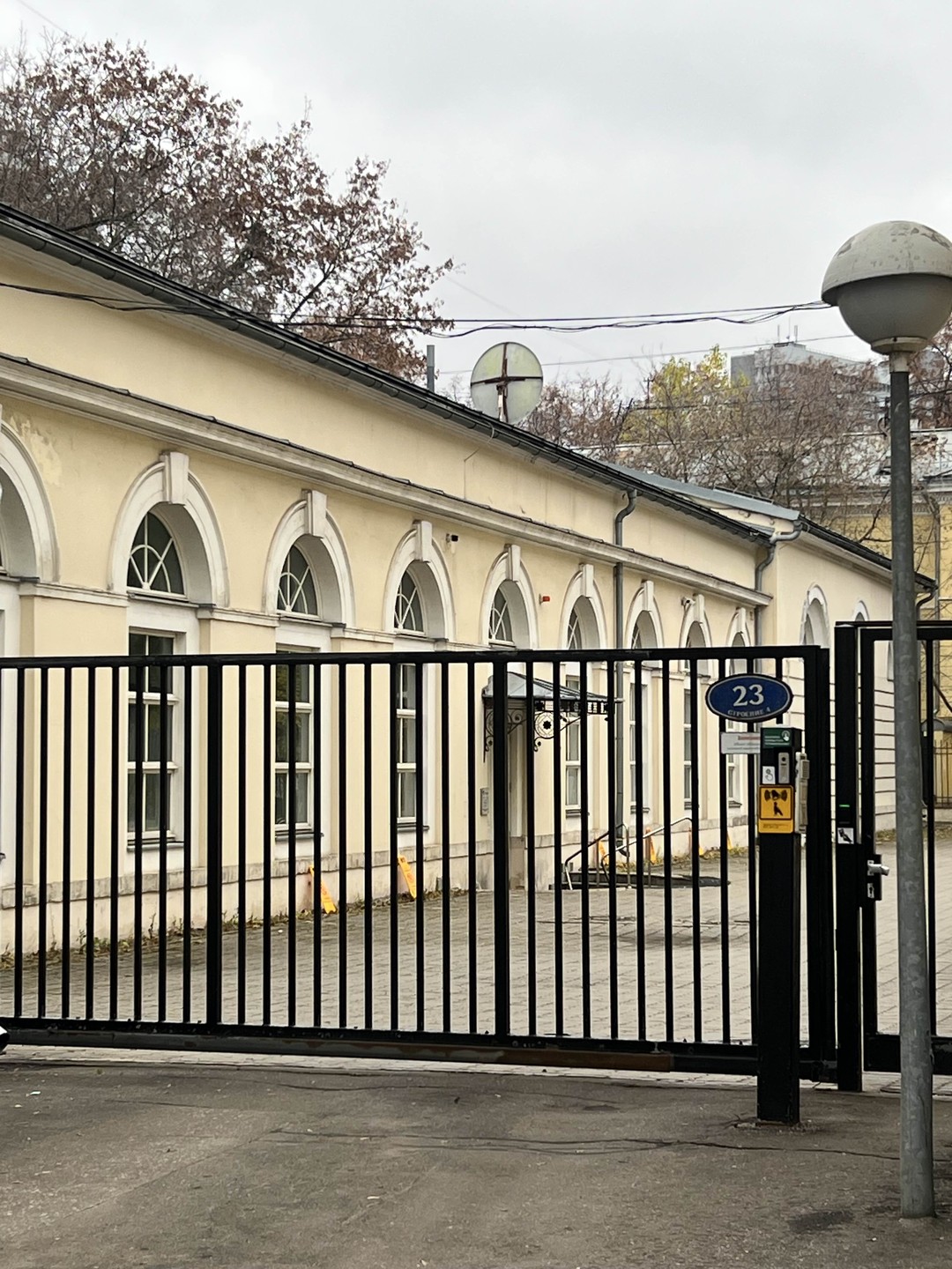 Прекрасная прогулка, все как я люблю, когда гуляешь с интересным человеком по улицам любимого города и