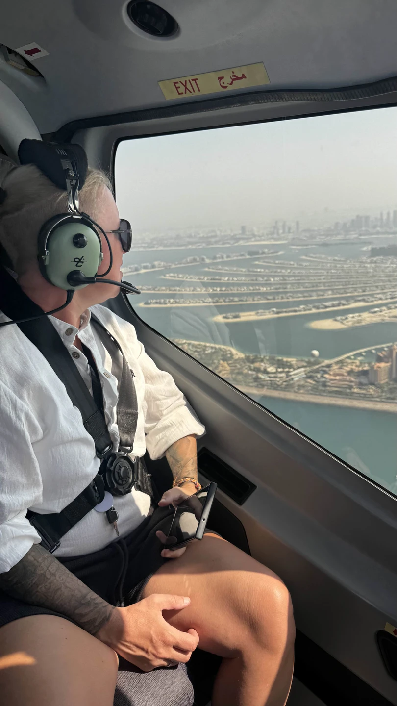 Нам очень все понравилось! Во первых купить здесь очень просто, Виктория прислала все удобные «пароли явки».