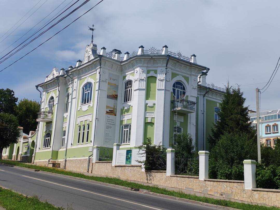 Здравствуйте! Очень понравилась экскурсия, время пролетело очень быстро. Было очень интересно, познавательно и смешно. Даже дочке
