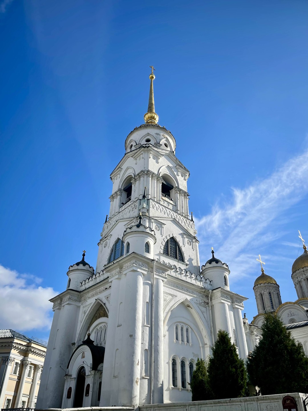 Евгений провел нам отличную экскурсию!