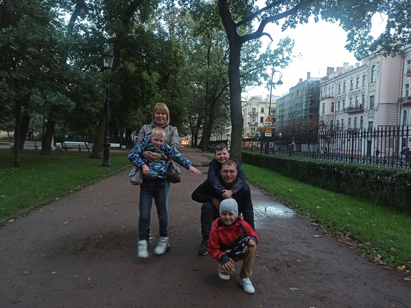 Фото к экскурсии Мобильный квест в Петербурге «Сбежавший зоопарк на Петроградке»