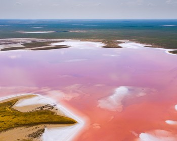 Горящая вода, бархан, розовое озеро, обед в юртах и верблюды