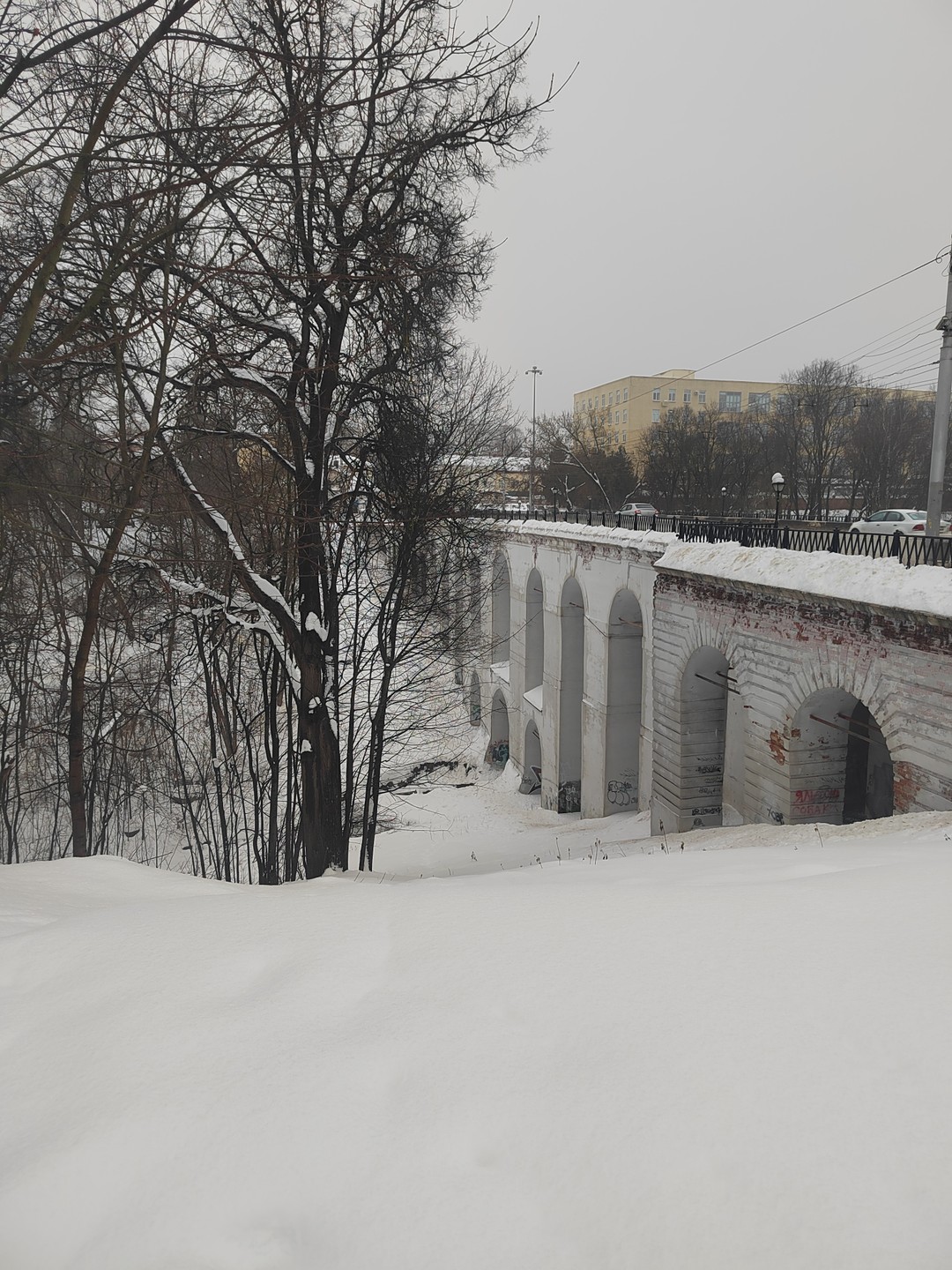 Прекрасная экскурсия и шикарный экскурсовод. Всё доступно и понятно. Заинтересовала даже детей(8 и 13 лет). Прошли
