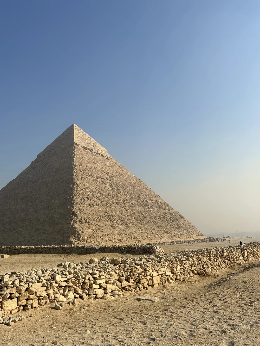 Ездили на класснейшую экскурсию, которую нам организовал Ибрагим. На высочайшем уровне. Во-первых, заранее купил нам билеты