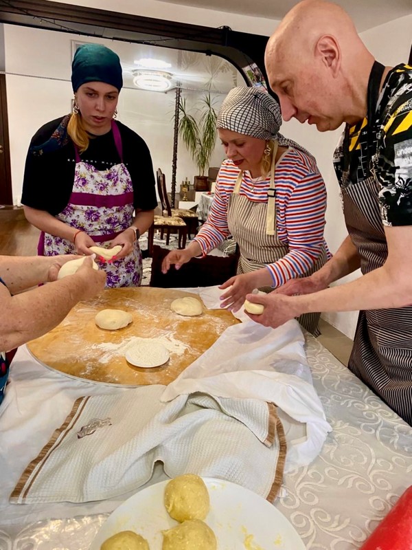 Виды Мастер-класс по приготовлению карачаевских хычинов (из Железноводска)