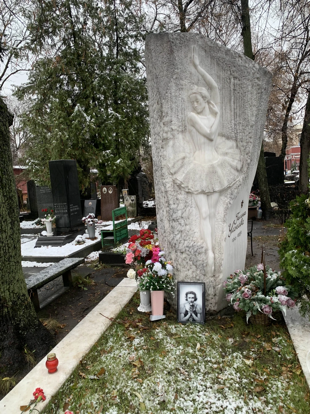 Чудесная и очень познавательная экскурсия. Надежда - внимательный, вовлеченный и очень много знающий человек, которой нравится