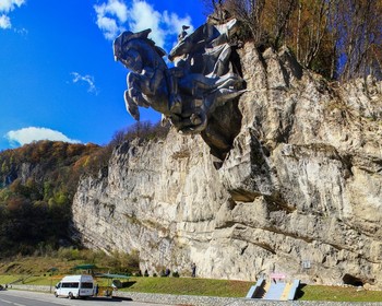 Цейское ущелье, Сказский ледник и Зарамагская ГЭС