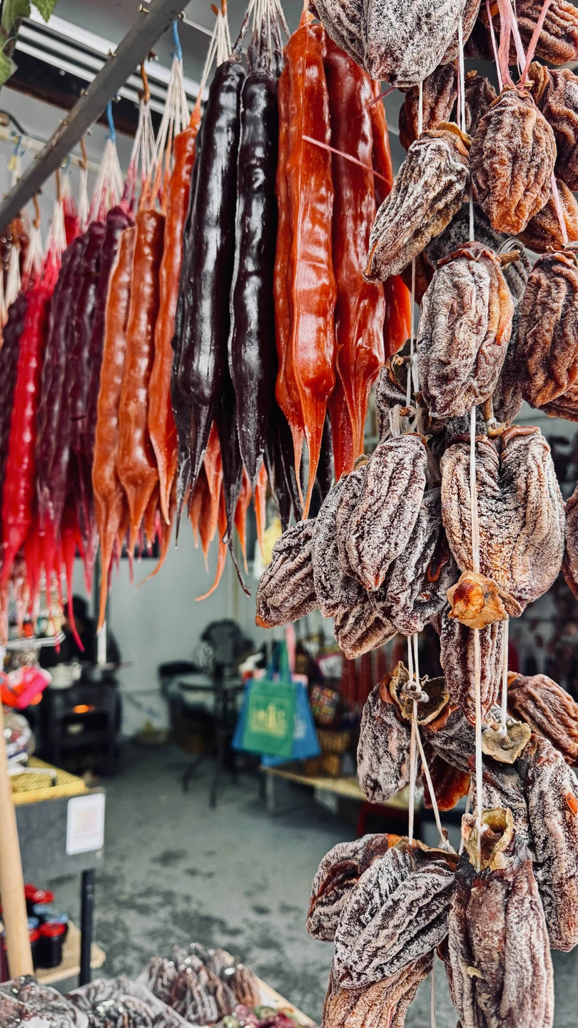 Гид Каха интересный рассказчик. Показал много интересных мест