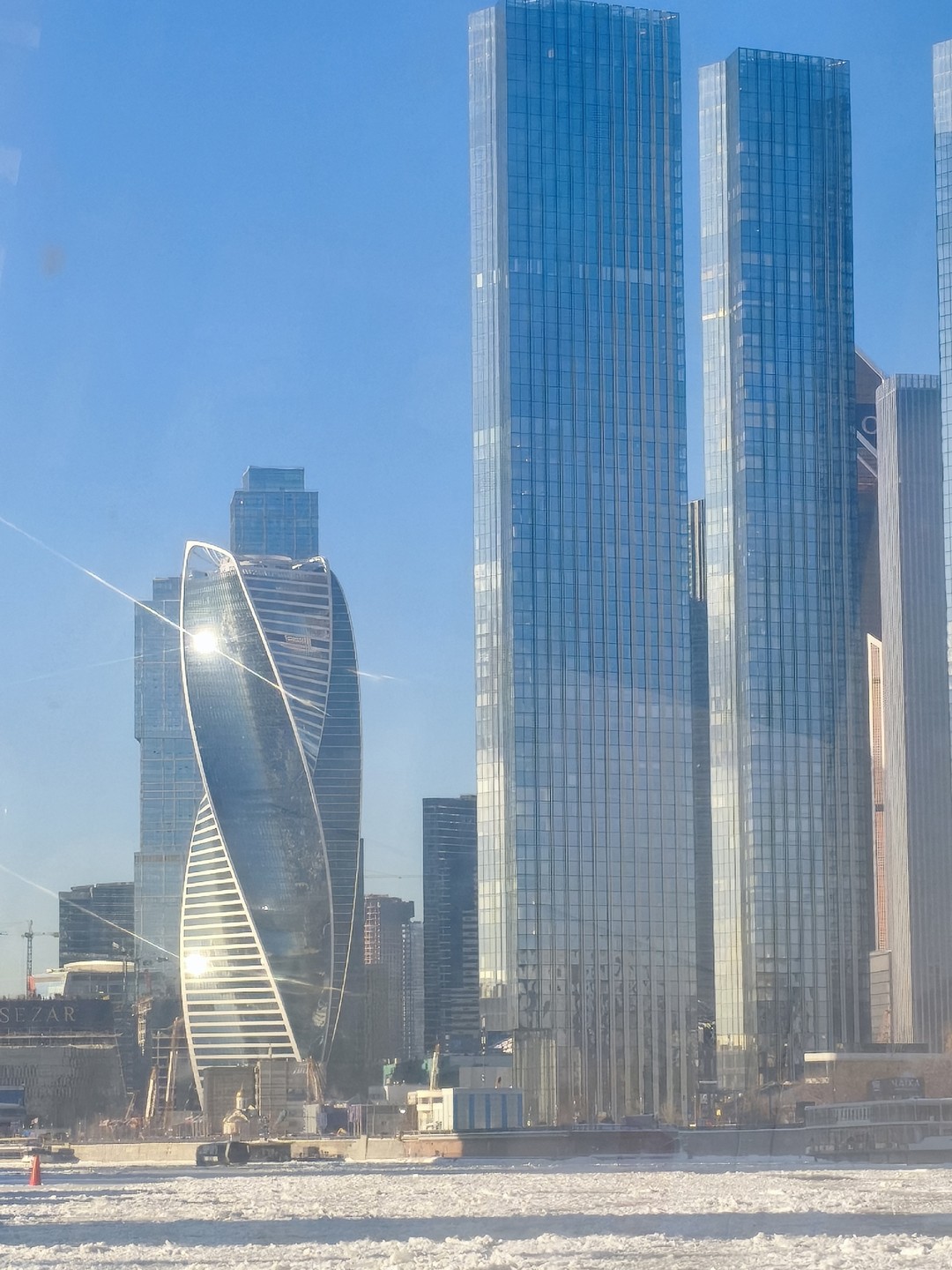 Очень динамичная экскурсия! Сергей - отличный рассказчик! Интересно и детям, и взрослым!