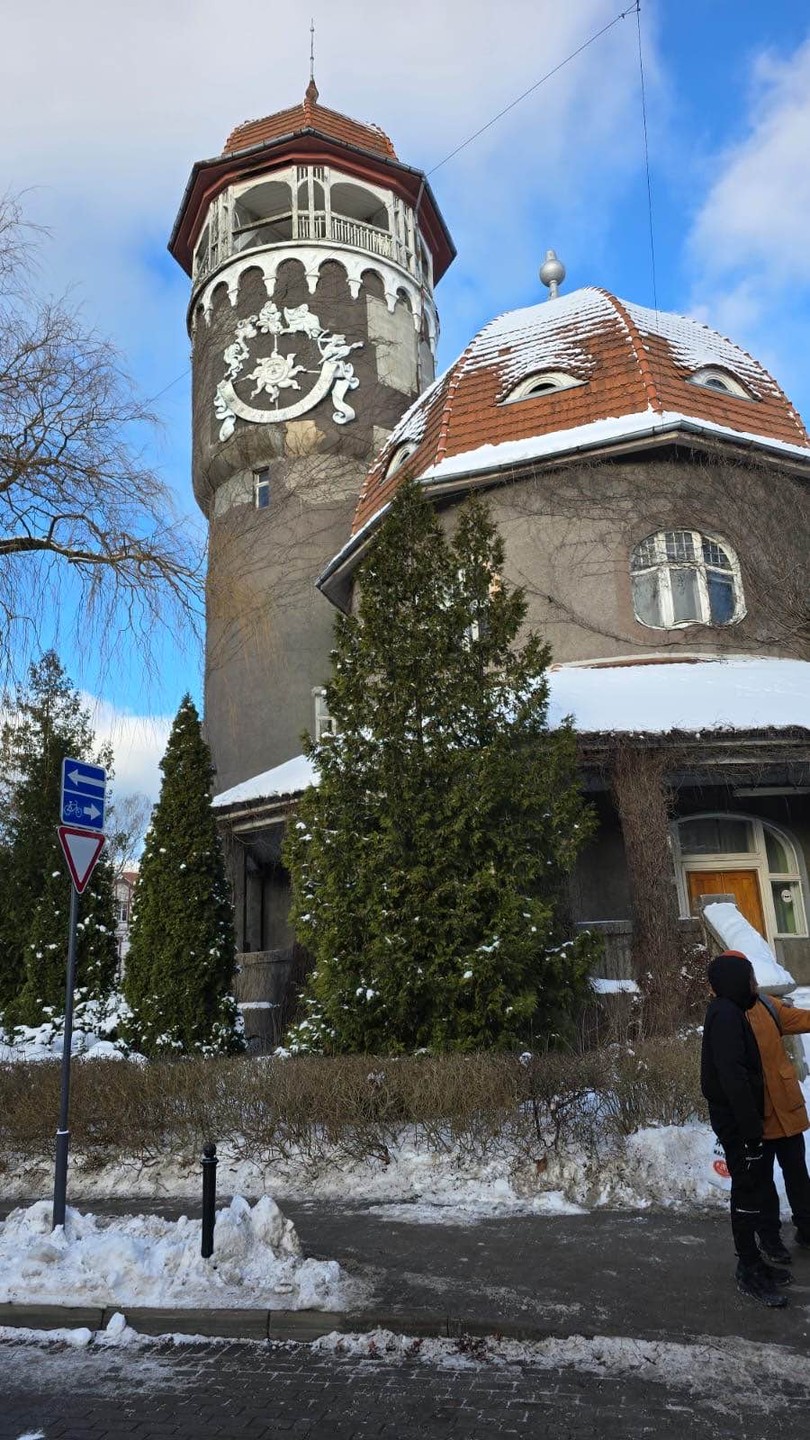 Замечательная экскурсия, да еще и с комфортом. Гид Ксения очень приветливая, улыбчивая, интересный рассказчик. В непринужденной