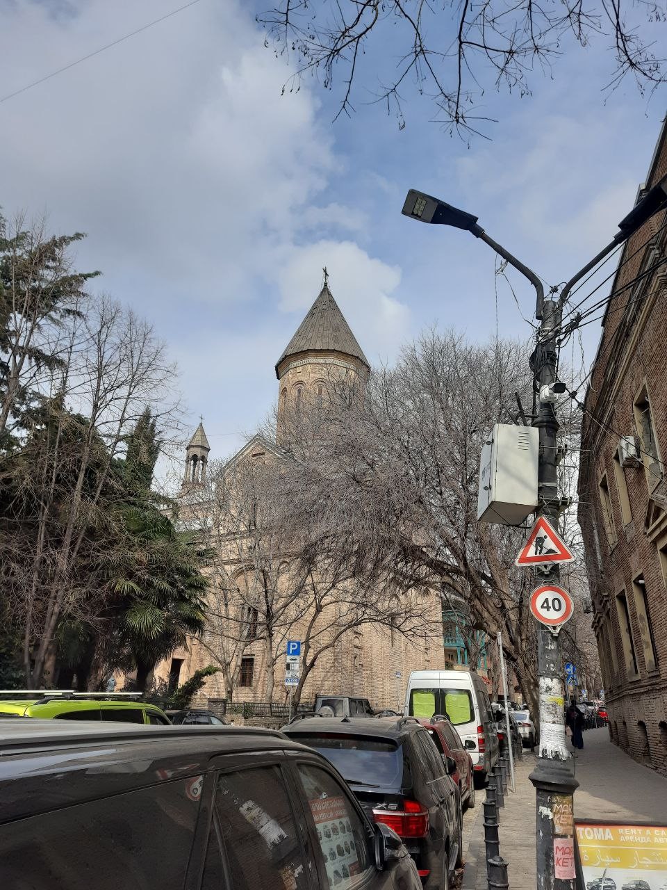 На экскурсии с Леваном понравились атмосфера, выбор маршрута, подача материала, ответы на вопросы - было очень