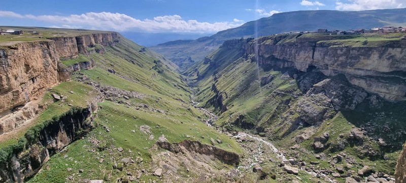 К плато Хунзах, водопадам Матлас и ущелью «Каменная чаша» - из Дербента