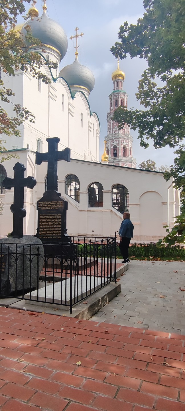Новодевичий монастырь и Новодевичье кладбище (Анна)