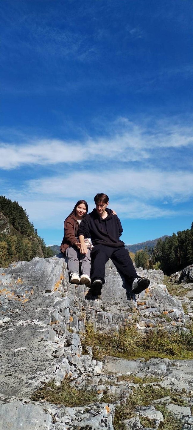 Очень интересная экскурсия, Радмила посветила нас в историю Алтая, рассказала об приготовлении барана, показала зубра по