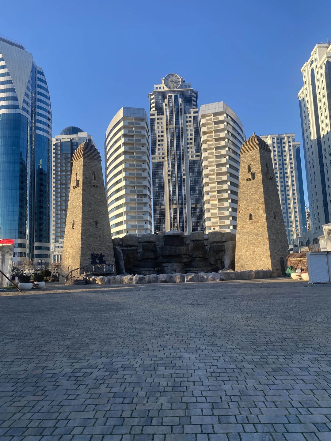 Сложно сказать что поразило больше: приветливый гид Ибрагим или роскошный город Грозный!