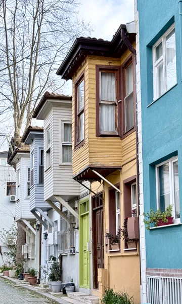 Фатих очень позитивный гид, рассказывает увлеченно и хорошо фотографирует:) Маршрут больше про современную жизнь Турции, со