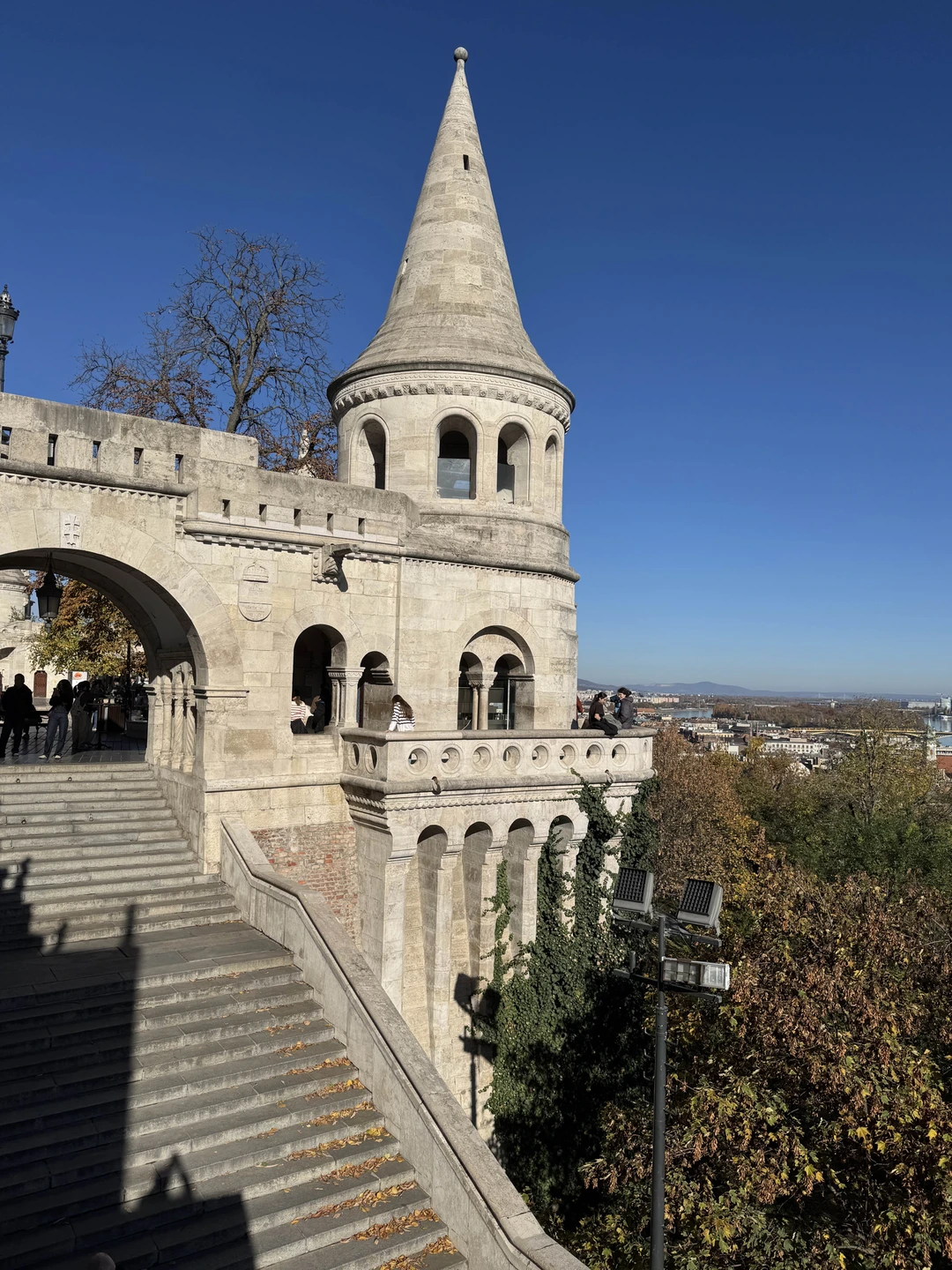 Анатолий, очень хороший гид!