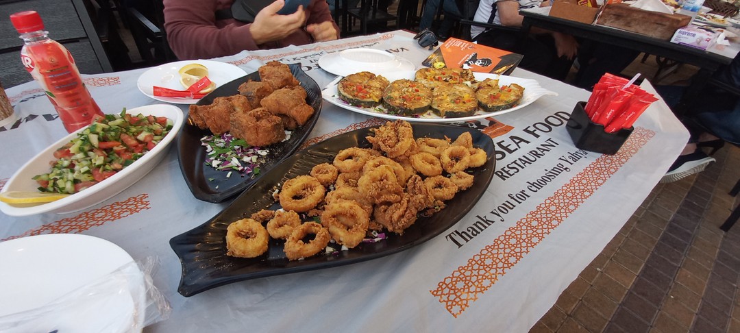 Тем кто хочет успешно начать путешествие в ОАЭ, выбирайте для трансфера до гостиницы предложение Дмитрия. Стоимость