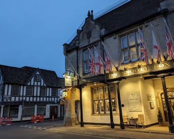 Бристоль, деревни Котсуолдса, римская вилла, замок Уорик