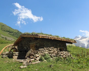 Баксанское ущелье, поляны Нарзанов и Азау, Эльбрус