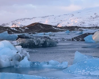 Южное побережье: каньон Фьядрарглюйфур, ледник Ватнайёкюдль, лагуна Йёкюльсарлон, Алмазный пляж