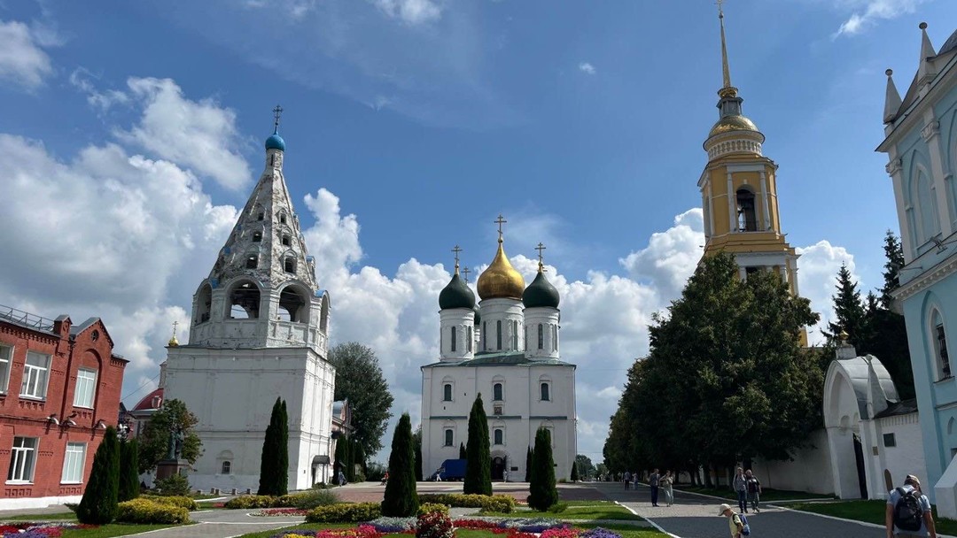 Очень интересно и познавательно прогулялись по великолепной Коломне с гидом Варварой. Мы остались очень довольный экскурсией. Рекомендуем!