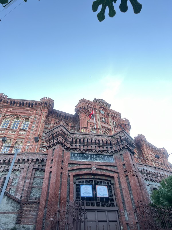 Колоритный Балат: три религии и одна история