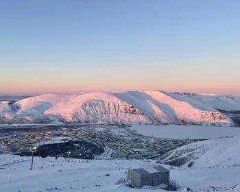 Кировск: подъём на фуникулёре, музей камня "Апатит", "Снежная деревня"