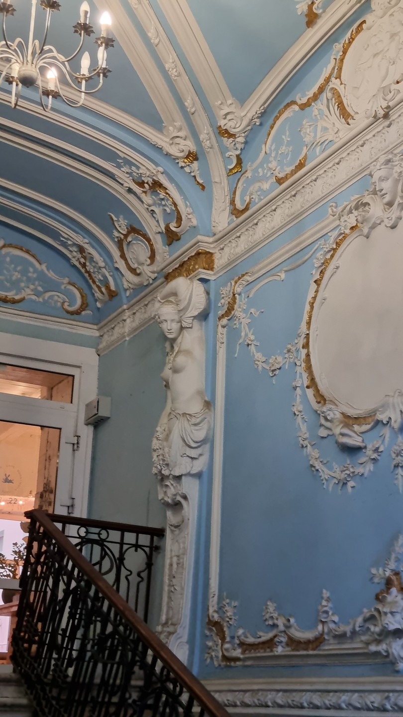 Аутентичный Петербург 3 в 1: коммуналка, дворы и парадные (Елизавета)