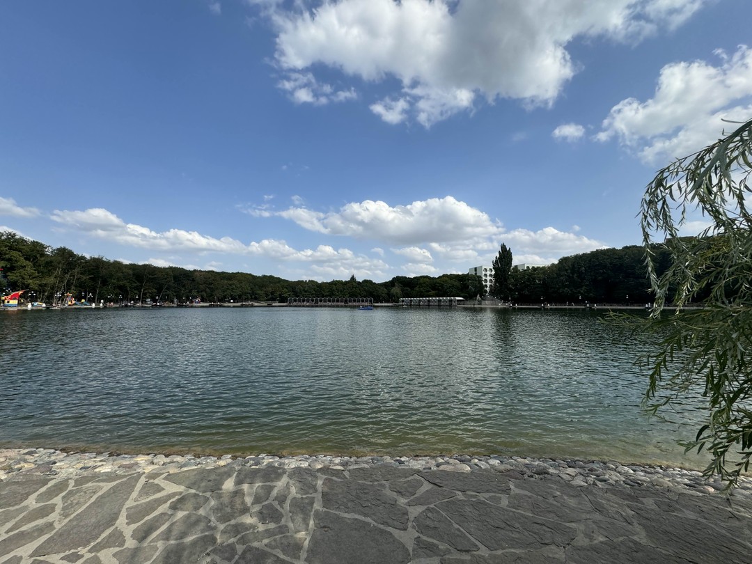 Недавно мы с дочерью посетили экскурсию, которую проводил Карен, и остались в полном восторге!