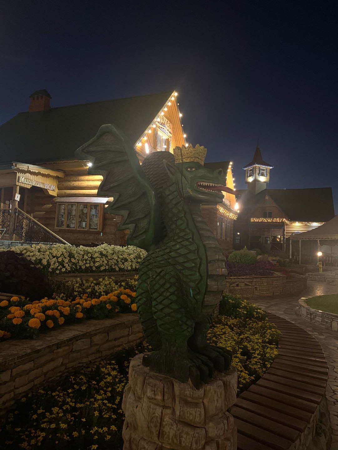 Выбрали с друзьями экскурсию по набережным Казани и остались под невероятным впечатлением от увиденной красоты города.