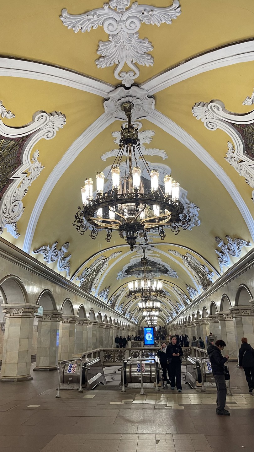 Москва: метро не сразу строилось (Наталья)