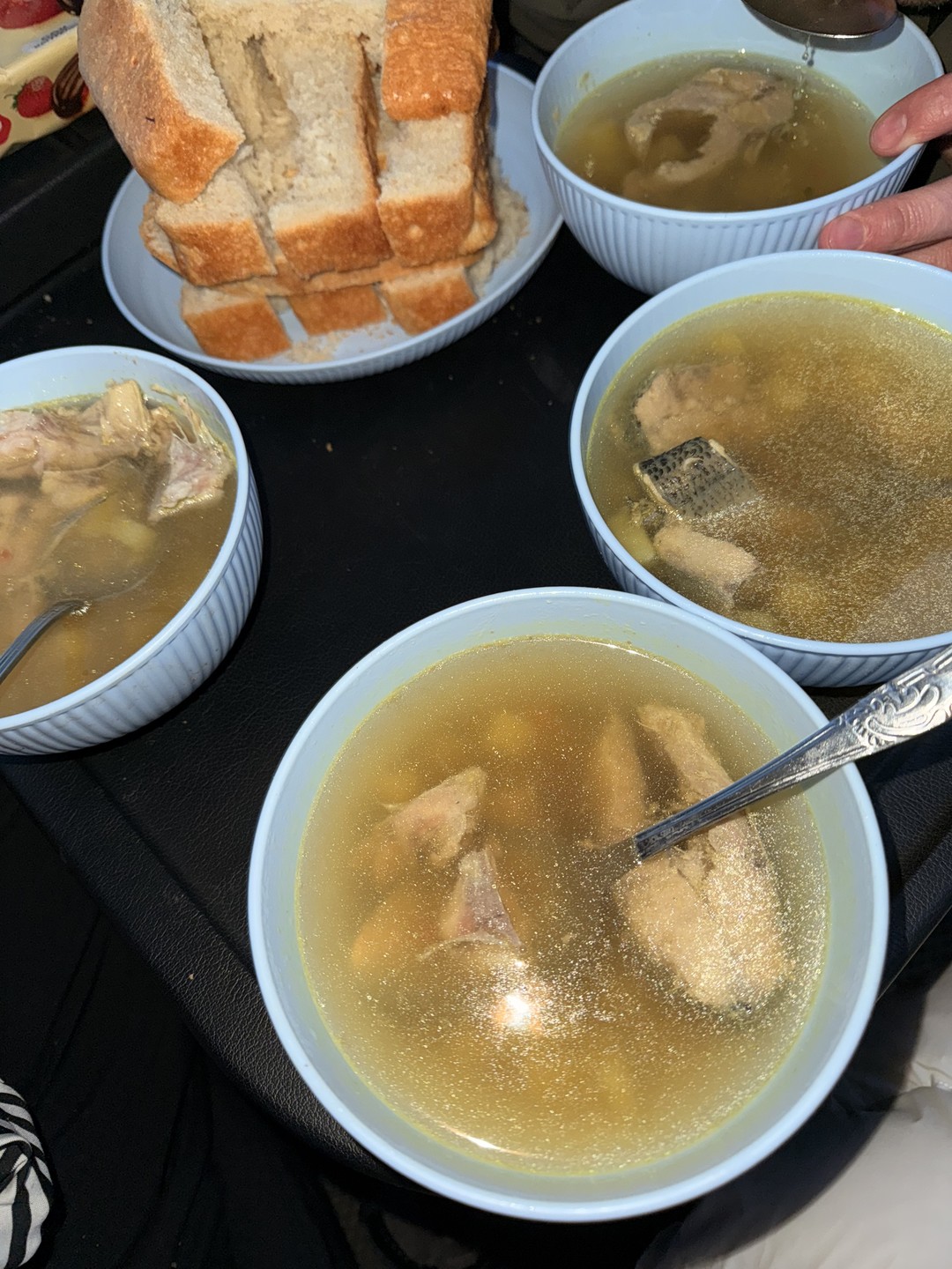 Нам все понравилось. Илья молодец, сварил нам хорошую уху из омуля. Машина теплая, удобная. Все прошло отлично