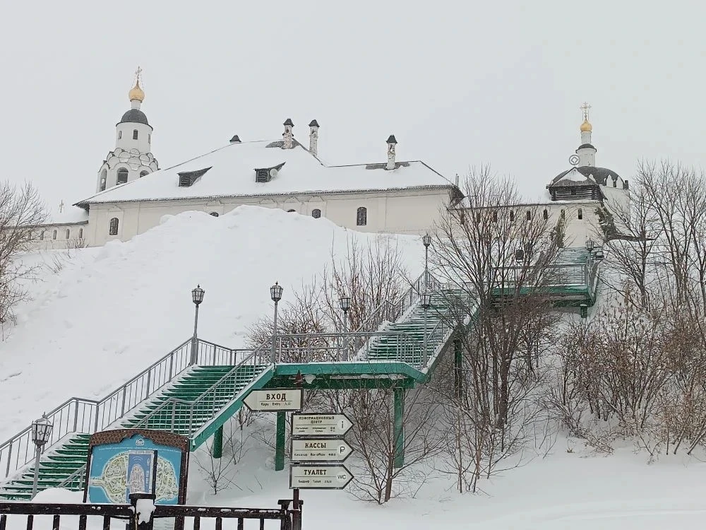 Шикарная экскурсия! У экскурсовода столько интересных фактов в голове (вписанных в структуру экскурсии), что диву даешься!