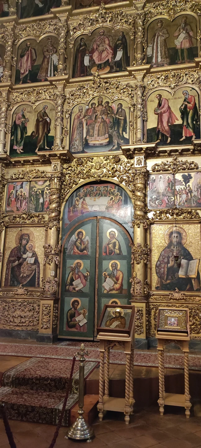 Марина прекрасный компетентный рассказчик, который непременно влюбит вас в Углич! Сковь века и эпохи рассказ затронет