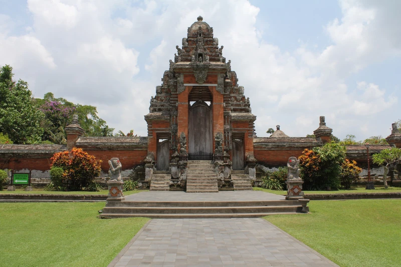 Колоритный Денпасар