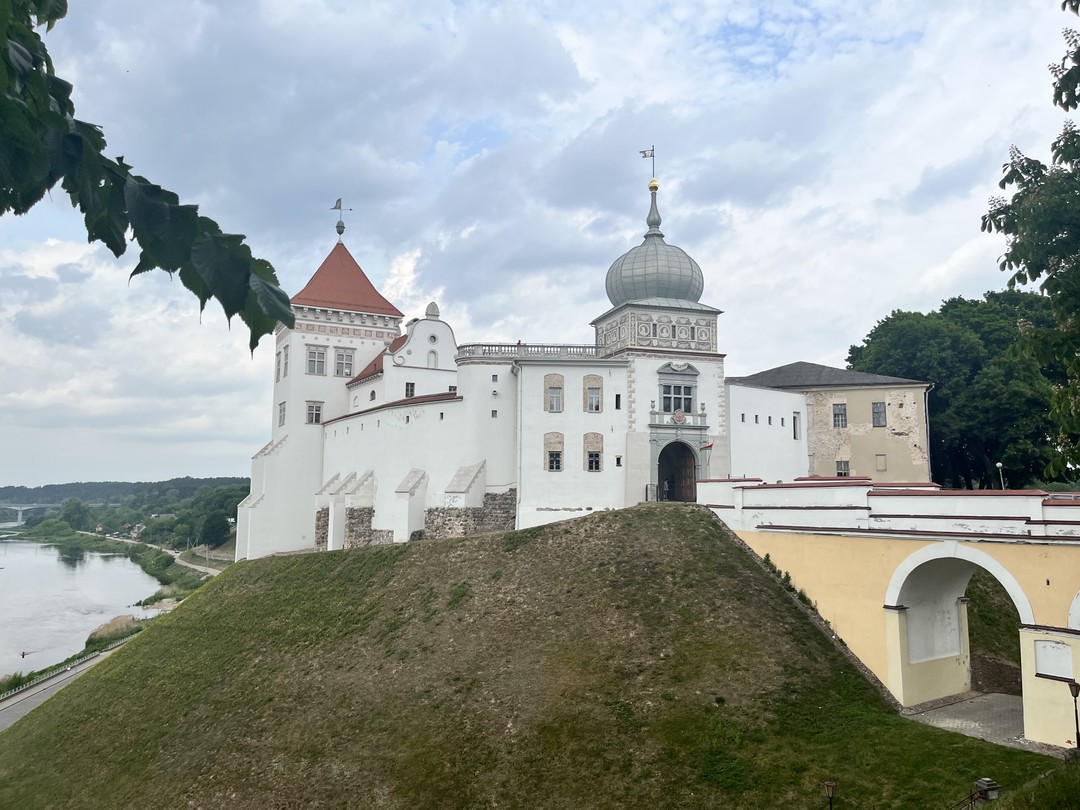 Гродненский палимпсест: экскурсия с коренным жителем и историком (Оксана)